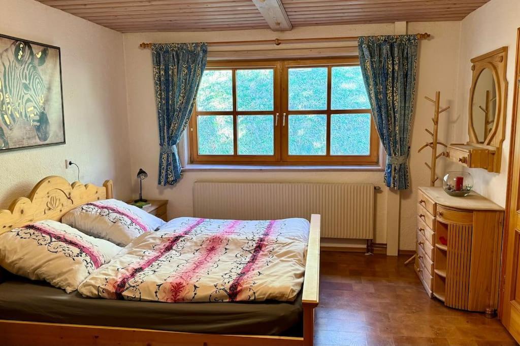 Romantisches Alpenchalet - Mit Sauna Und Kamin - Ruhig Und Zentral Bad Tölz Buitenkant foto