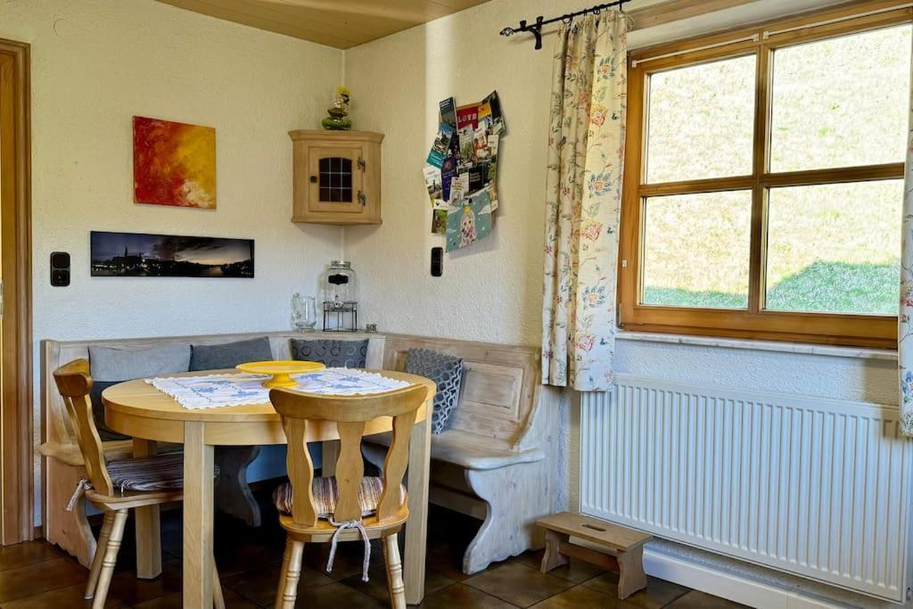 Romantisches Alpenchalet - Mit Sauna Und Kamin - Ruhig Und Zentral Bad Tölz Buitenkant foto