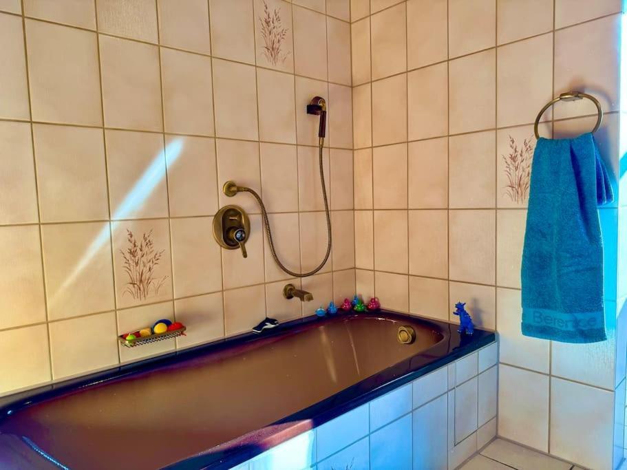 Romantisches Alpenchalet - Mit Sauna Und Kamin - Ruhig Und Zentral Bad Tölz Buitenkant foto