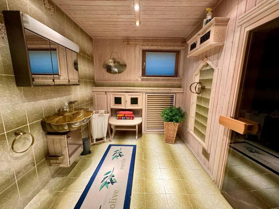 Romantisches Alpenchalet - Mit Sauna Und Kamin - Ruhig Und Zentral Bad Tölz Buitenkant foto